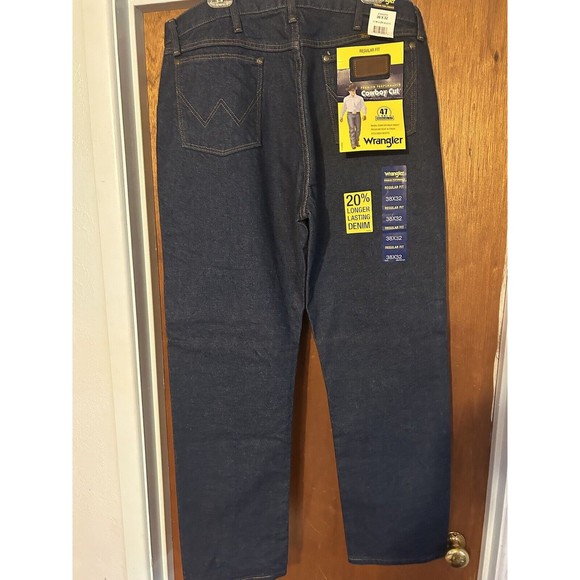 NWT Wrangler 47MWZ Premium Performance Cowboy Cut Rigid Classic Fit Jeans 38 32 - Picture 2 of 5